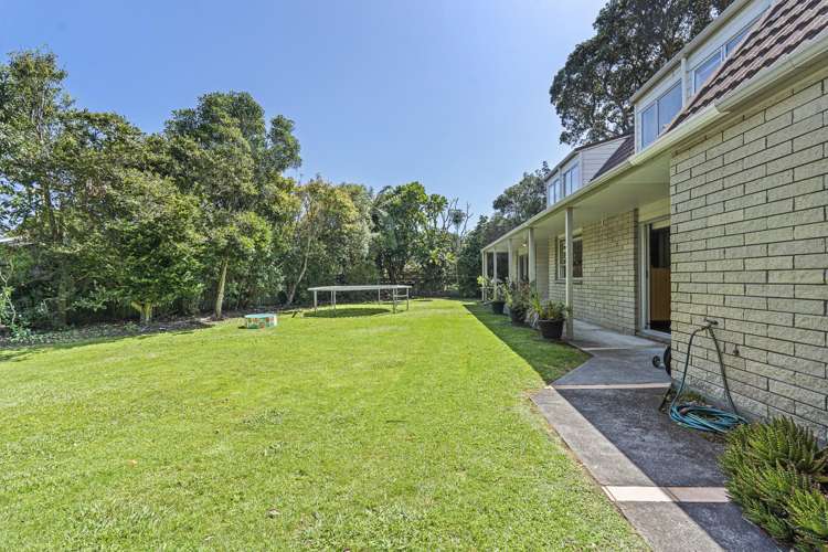 1138 South Road Oakura_8