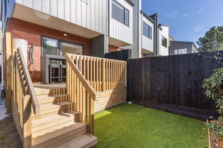 11 Toanga Place 1816_11