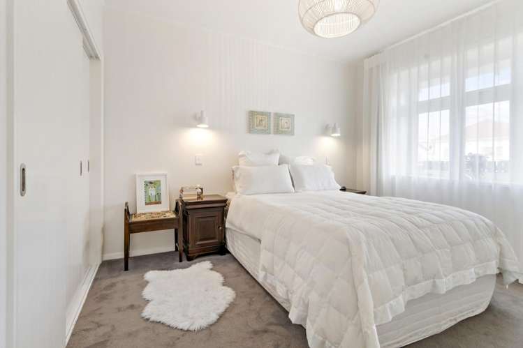 59 Endeavour Street Lyall Bay_11