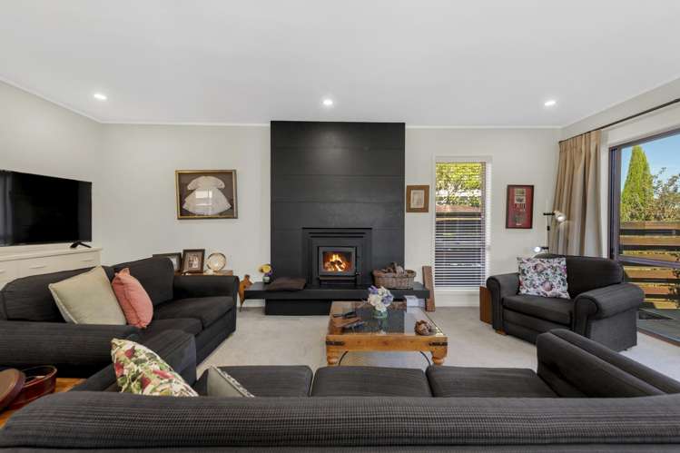 6 Fielding Crescent Farm Cove_7