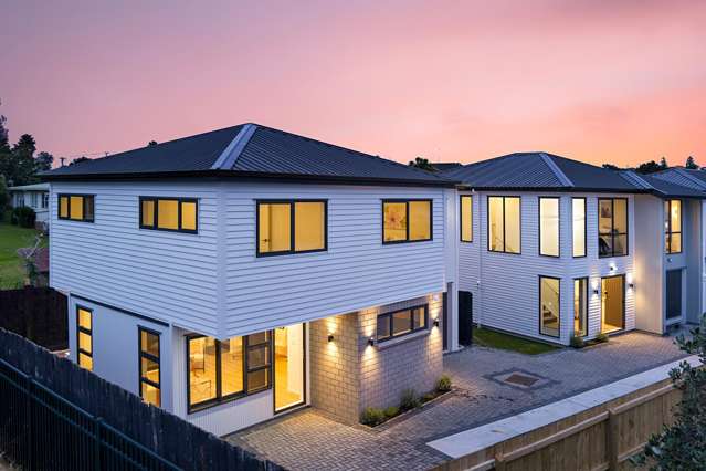 3/12 Chaucer Place Blockhouse Bay_1