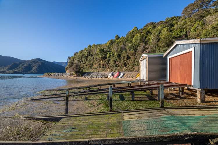 1746 Queen Charlotte Drive Anakiwa and Surrounds_17