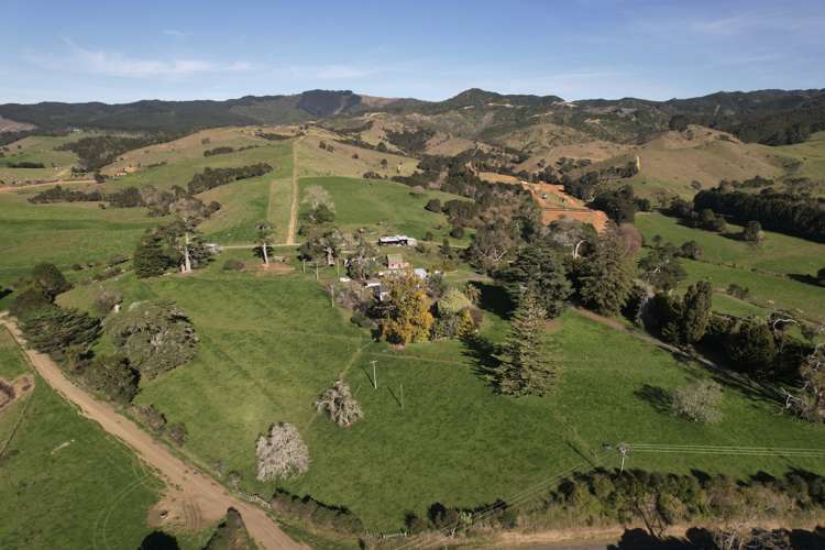 258 Top Road Patetonga_14