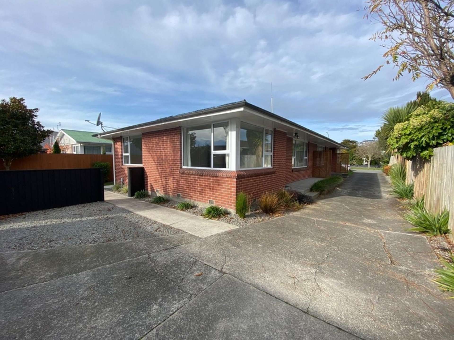 2/41 Roberta Drive Somerfield_0