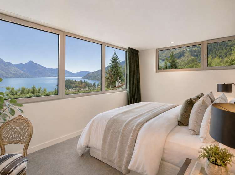 52 Suburb Street Queenstown Hill_6