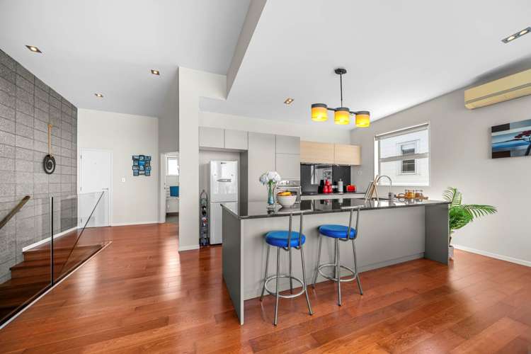 7/8 Wilk Lane Browns Bay_13