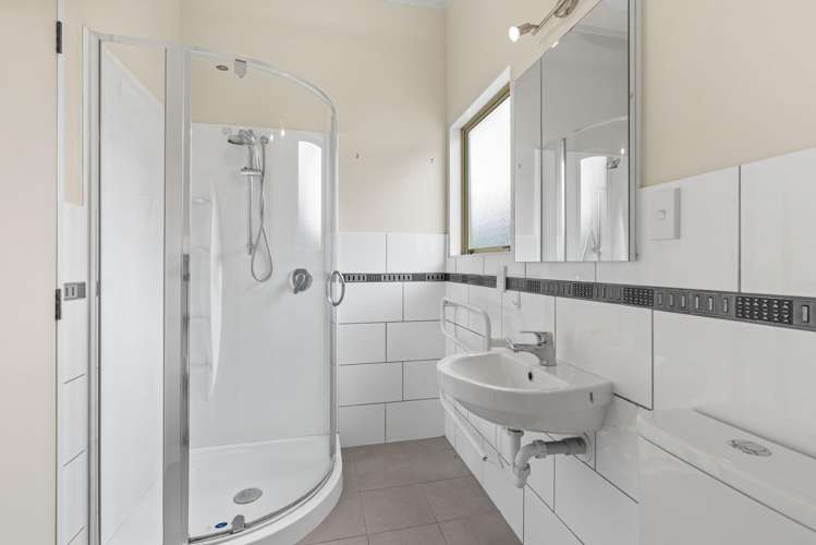 3 Kirkcaldie Grove_4