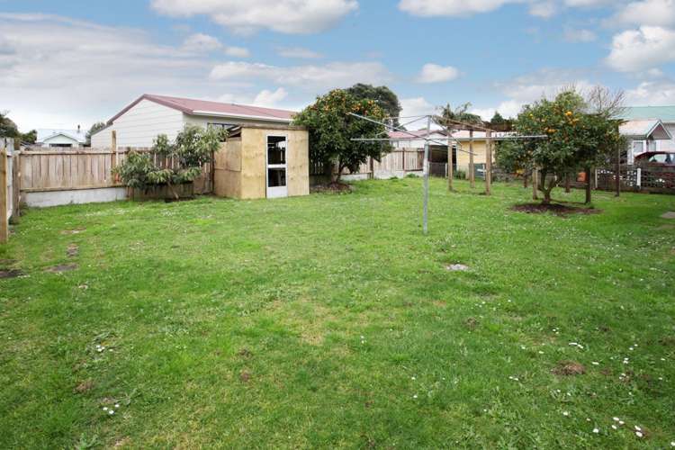 14 Duke Avenue Pukekohe_15