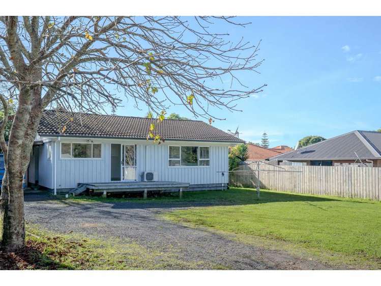 17A Hawkings Crescent_0