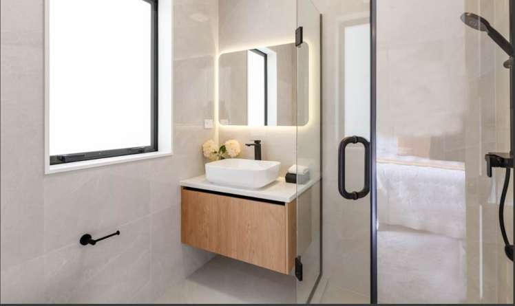 83 Gateway Park Drive, 1765_6