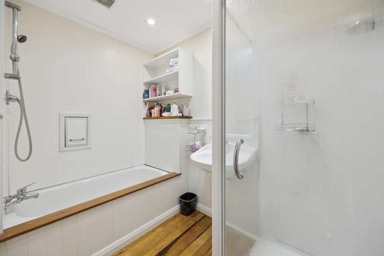 9 Sheehan Road Te Atatu South_16