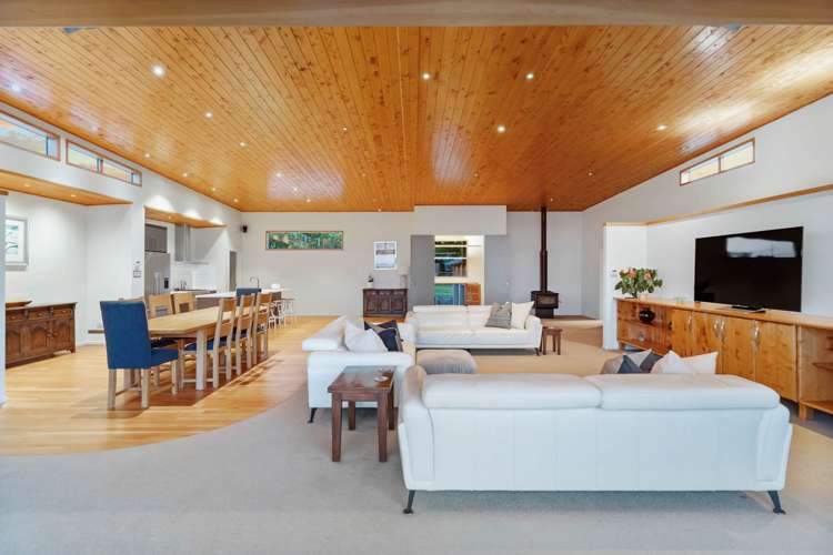 168 Portsmouth Road Bombay_6