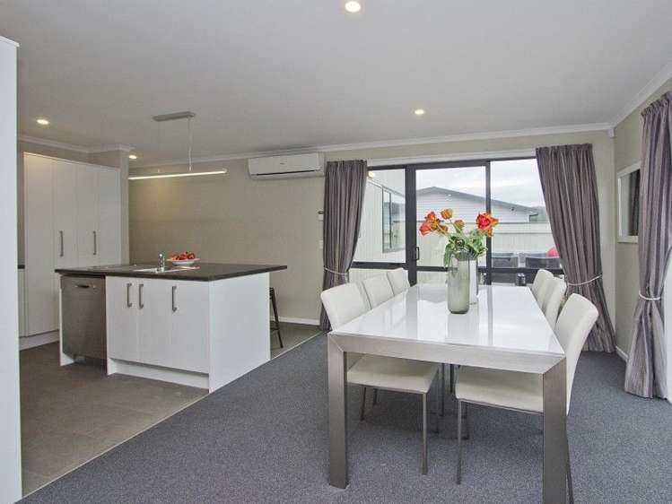 23 Fraser Colman Grove Wainuiomata_6