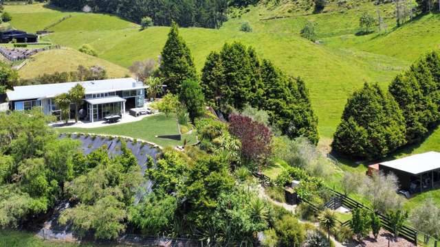 Let there be light: Gorgeous home and views!