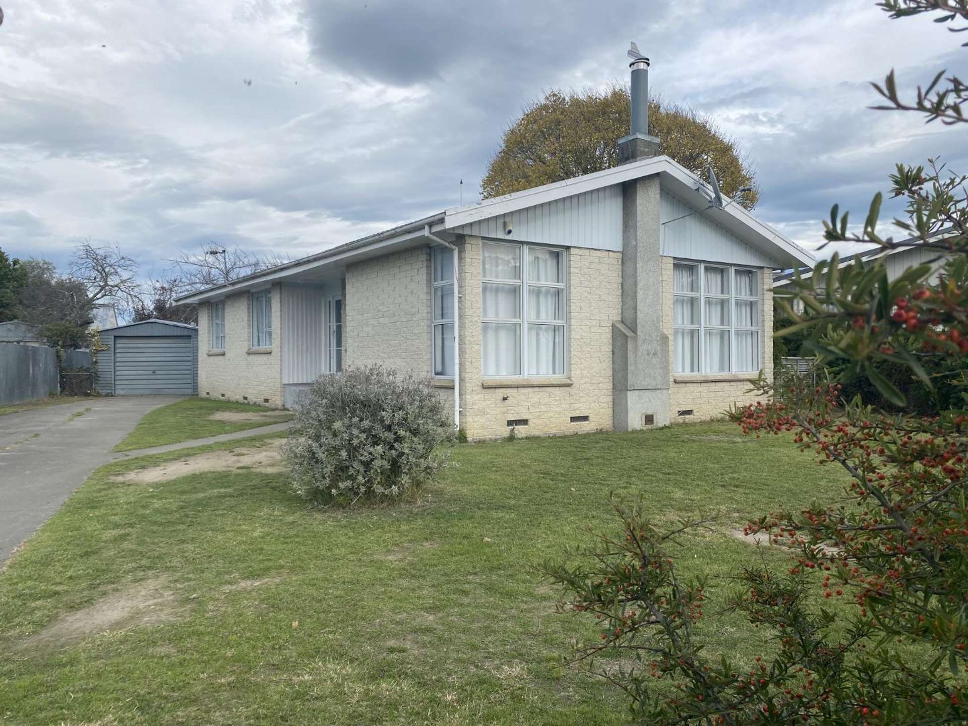 107 Dundee Drive 10480_0