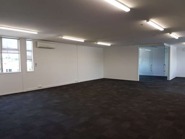 Tenancy A, 75 Porana Road Wairau Valley_2