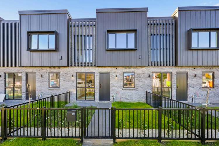 83 Wavecrest Lane Hobsonville_1