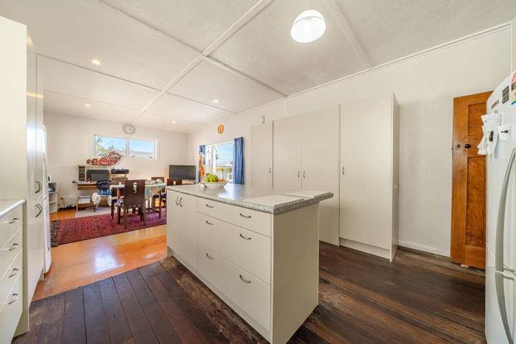 26 Bouverie Street Petone_6