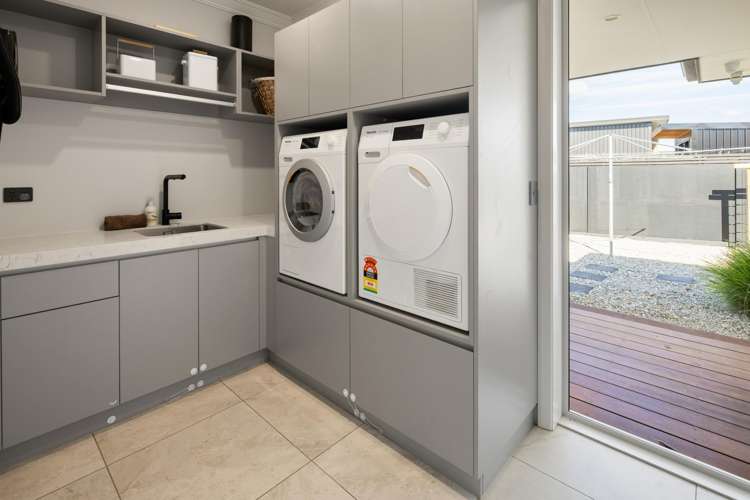 19 Mike Smith Drive Cambridge_46