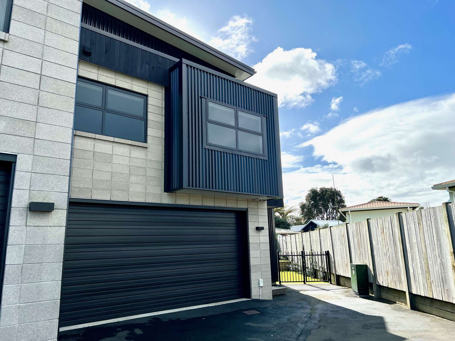 11/12 Stewart Street Raglan_0