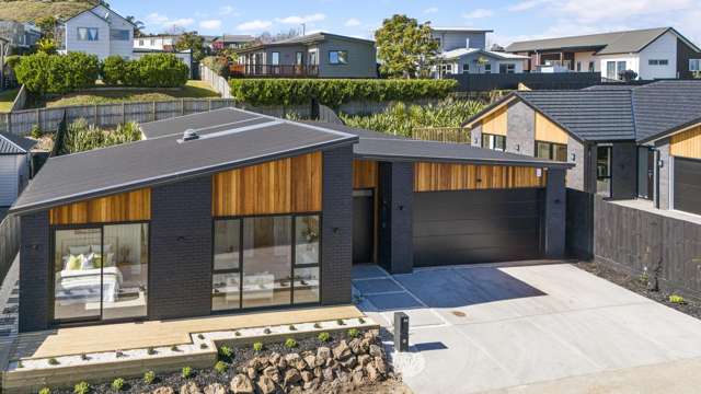 Luxury Meets Flexibility - Dual Kitchens