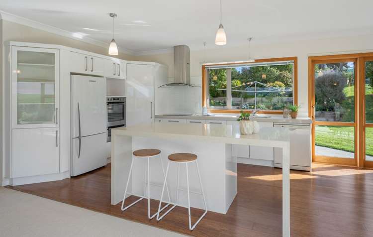 51 Paul Faith Lane Te Horo_27