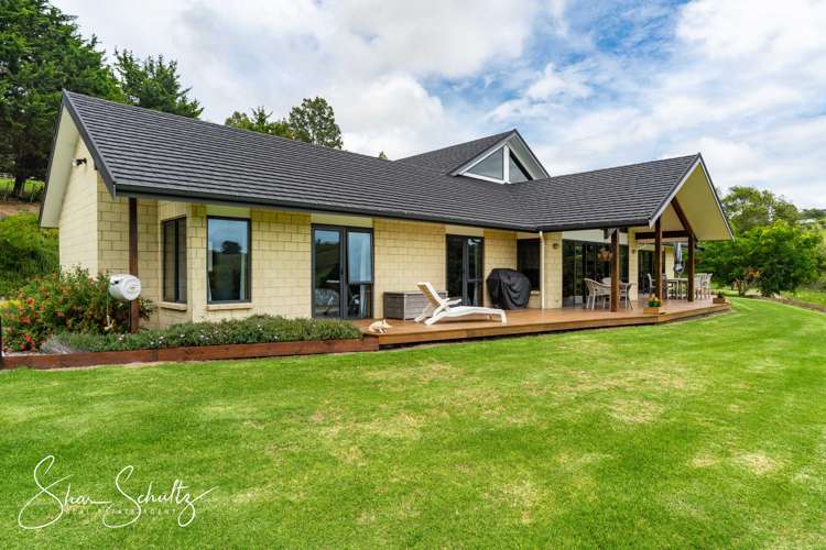 87 Hurndall Street East Maungaturoto_5