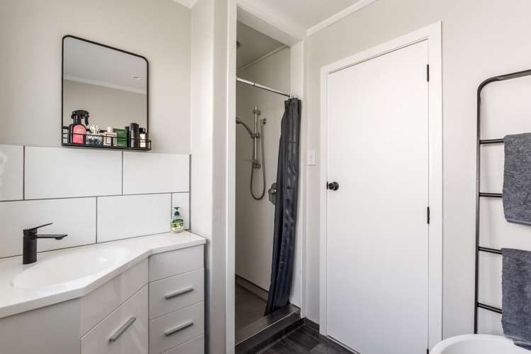 4 Anita Grove Riverdale_10