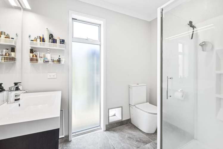 11 Laurie Street Red Beach_11