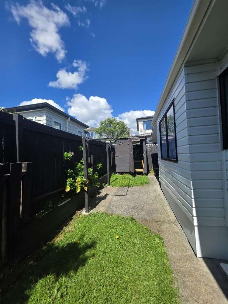 2/136 Moore Street Howick_14