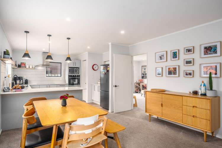 8 Furlong Crescent Churton Park_4