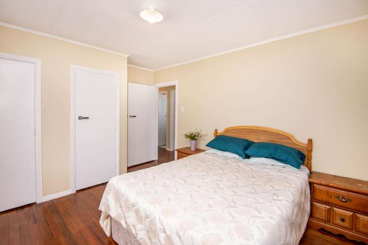 19 Desert Gold Street Ascot Park_11