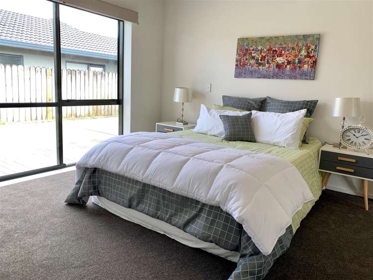 12 Amarillo Place Alfriston Heights_5