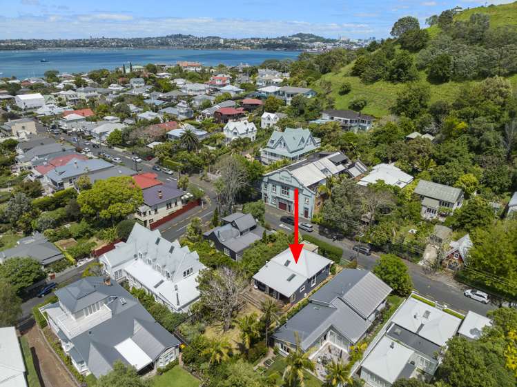 44 Church Street Devonport_18