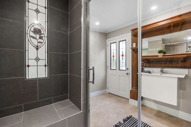 398 North Road North East Valley_14