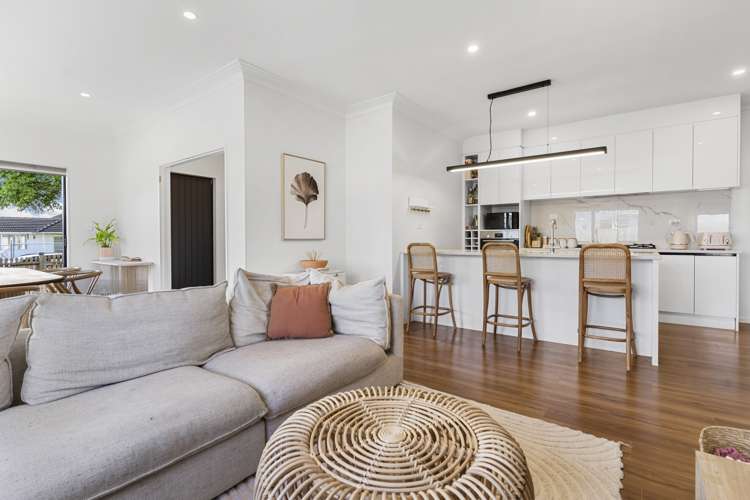 11 Friesian Drive Mangere_7