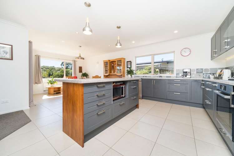 6 Silkwood Place Fitzherbert_11