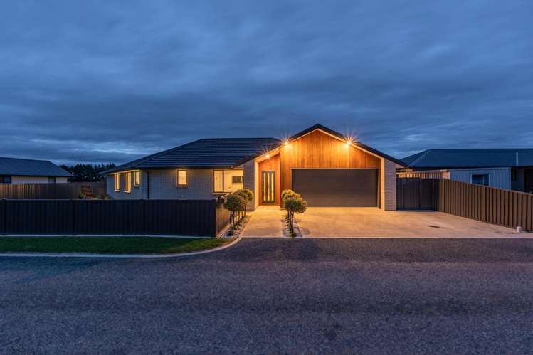 32 Lindsay Way Grasmere_1