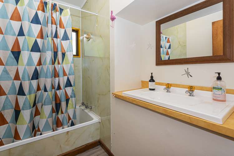 12 Bayview Road Pouto_16