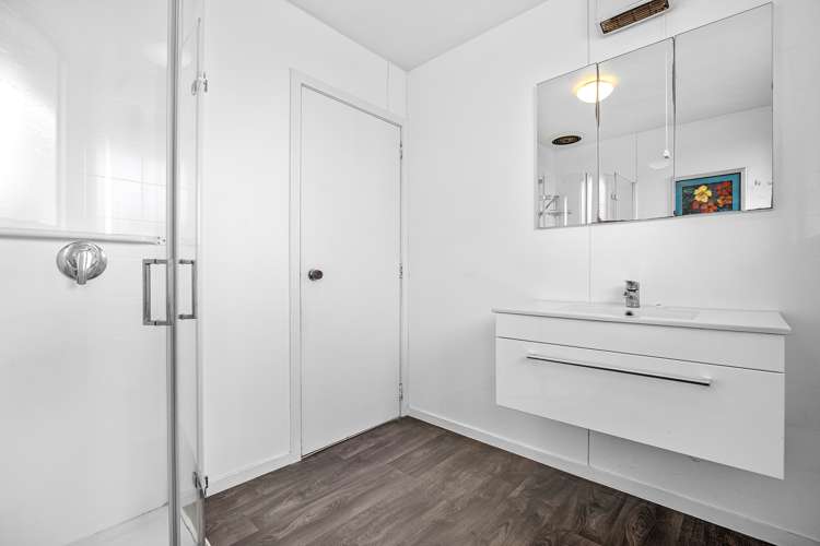 1 Omega Place Casebrook_9