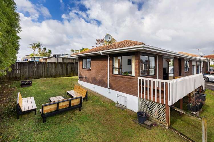 3/6 Harding Avenue Te Atatu South_18