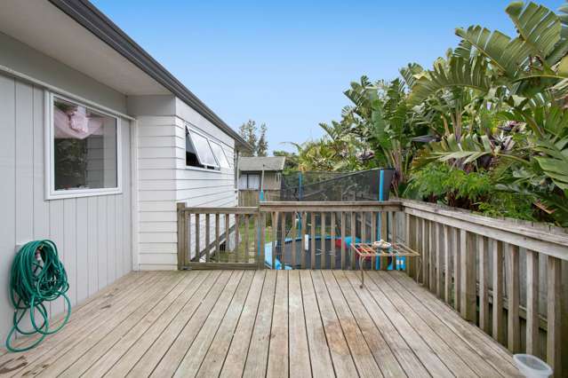 2/33F Springs Road Parakai_2