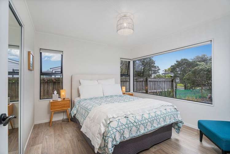 119 Sands Crescent Matarangi_16