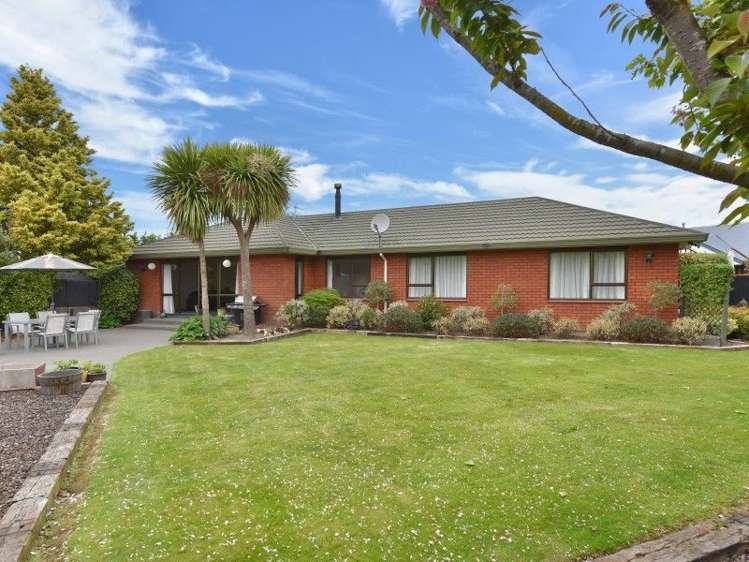 2 Woodglen Drive Woodend_1