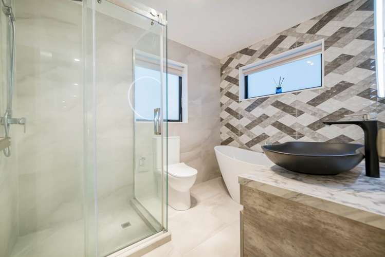 14 Matahae Drive Flat Bush_20