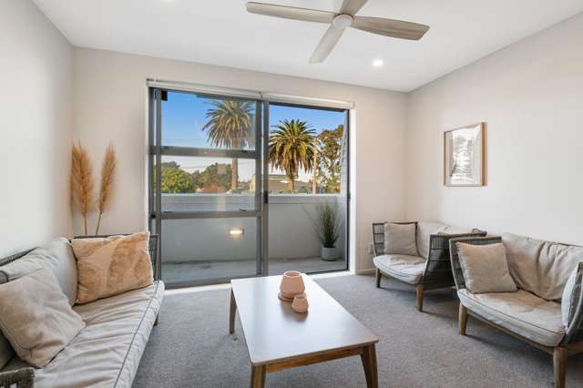 24/3 Riverside Road Orewa_4