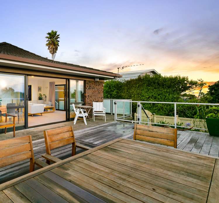 1/67 Seaview Road Castor Bay_0