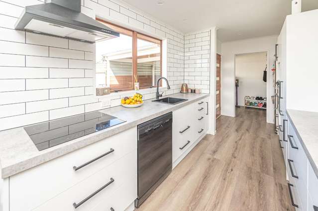 10 Banks Place 1230_1