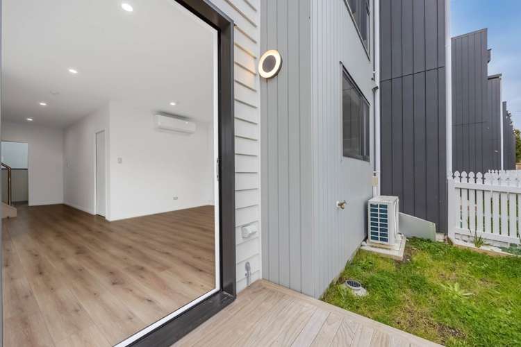 9/4 Dunkirk Road Panmure_18