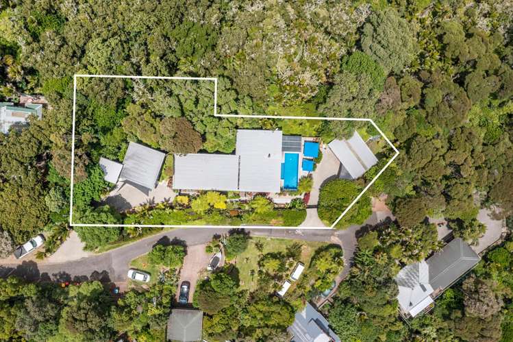 7-9 Woollams Road Onetangi_31